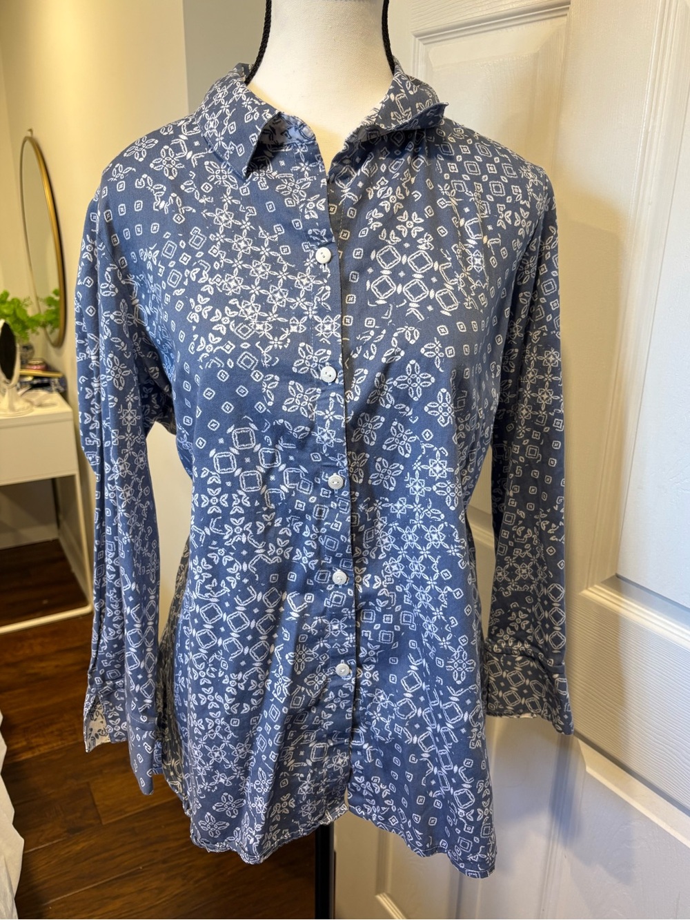 Foxcroft NYC Wrinkle-Free Blue & White Printed Button-Up Blouse Size 14